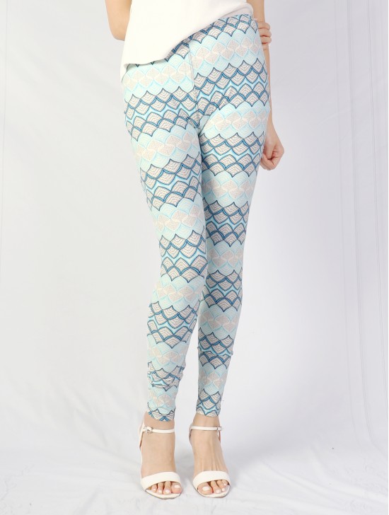 Plus Size Waves Print Stretchy Leggings